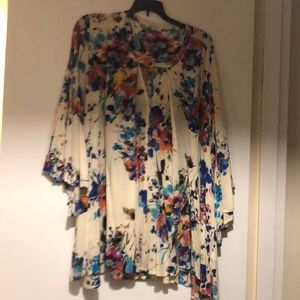 Gorgeous Grace and Lace key hole  Tunic